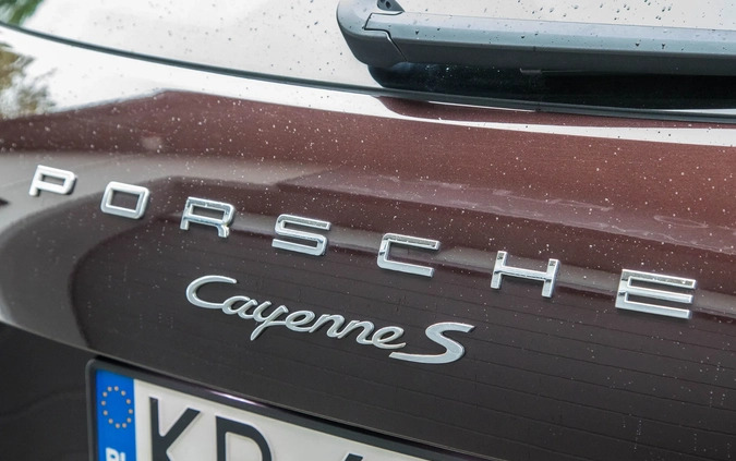 Porsche Cayenne cena 85000 przebieg: 440000, rok produkcji 2015 z Łeba małe 172